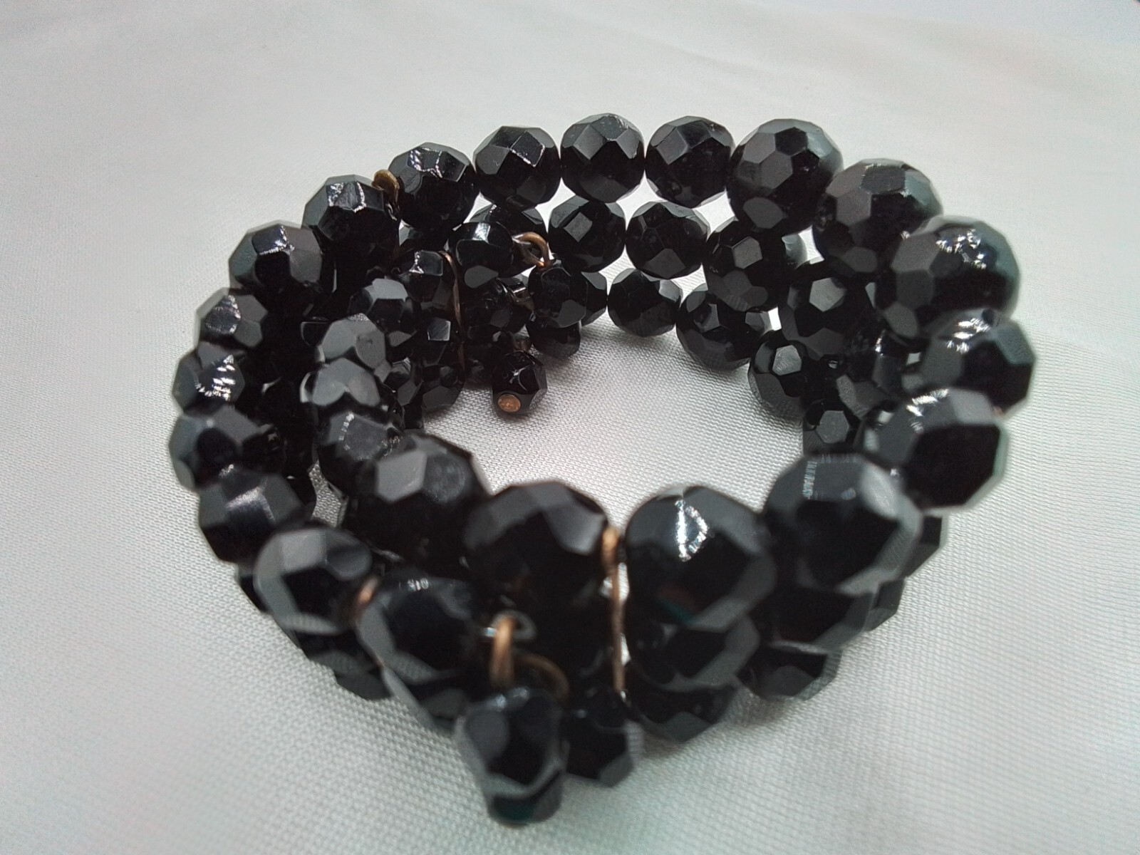 BLACK CRYSTAL TRIPLE STRAND FACETED BEADS EXPANDING WIRE CUFF BRACELET VINTAGE