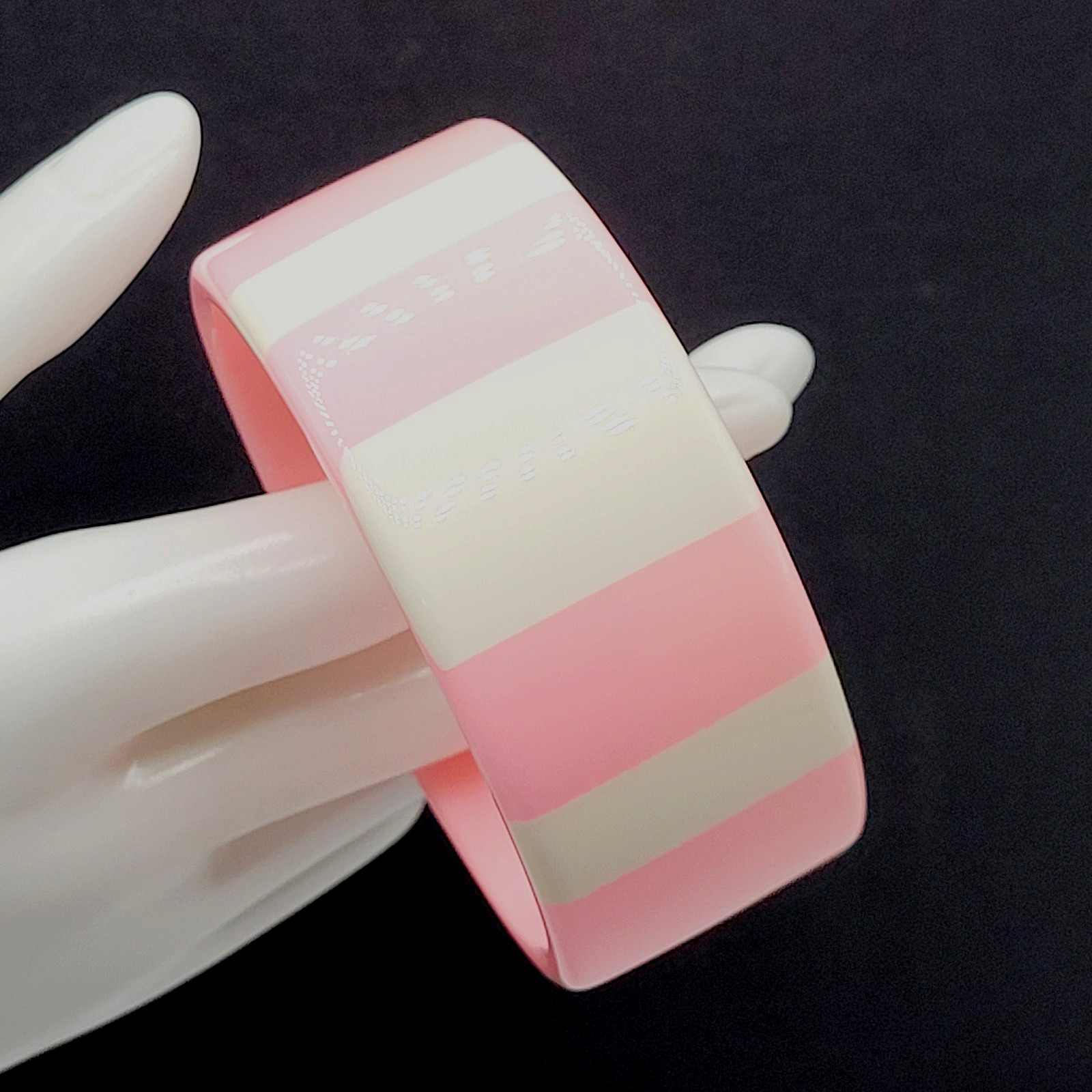 Bright Bubble Gum Cotton Candy Cream Stripe Chunky Acrylic Vtg Bangle Bracelet