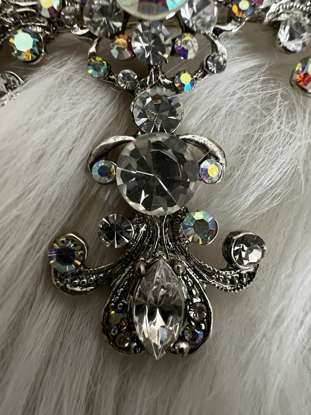 VINTAGE NWT RARE CROSS RHINESTONE BROOCH PENDANT PIN SILVER TONE STUNNING T1