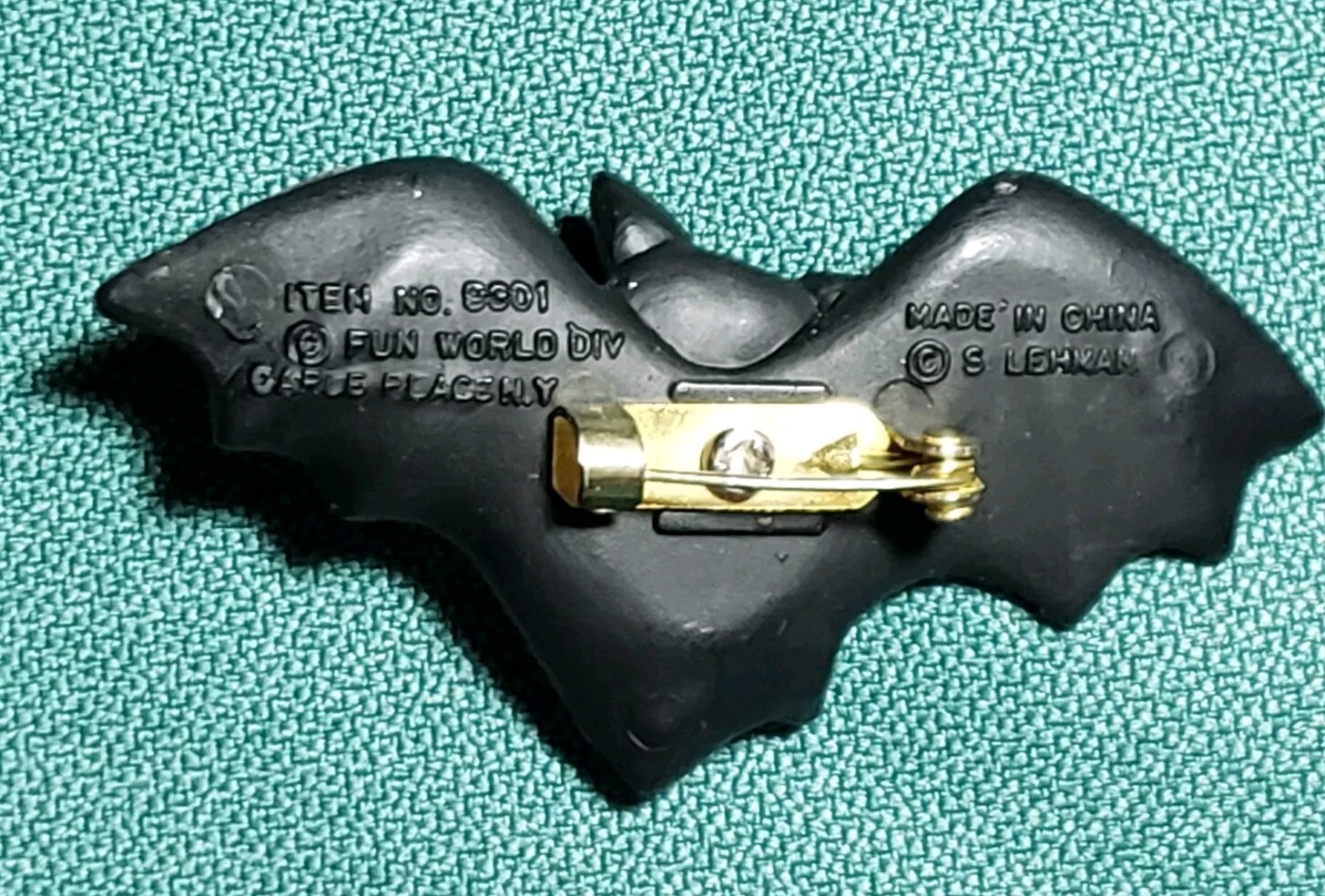 Vintage Halloween Black Vampire BAT Pin – Fun World BROOCH