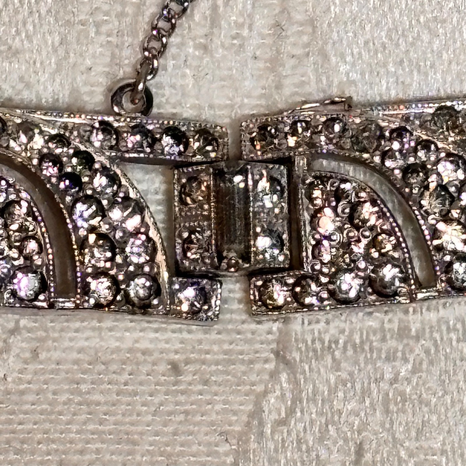 BRACELET rhinestone silvertone metal vintage fold over clasp safety chain