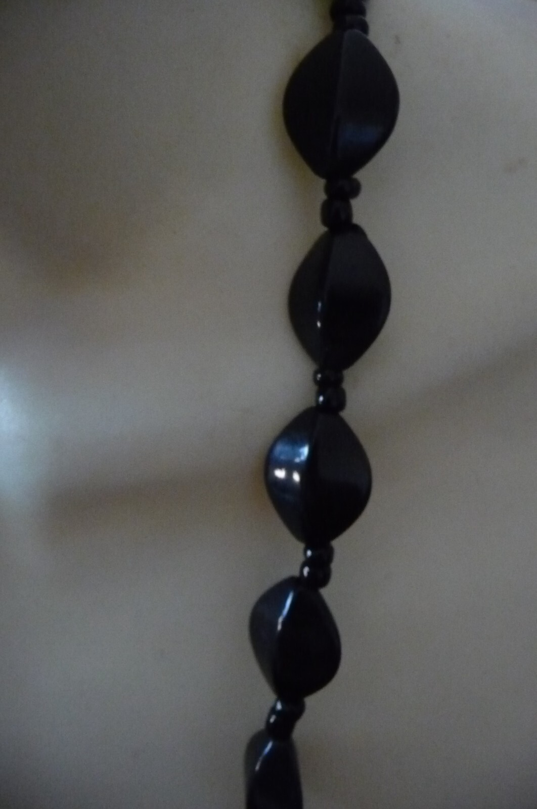 #810A NECKLACE 15″L BY GWEN BLACK BEADS w LARGE 2 3/4″ R BLACK FLOWER PENDANT