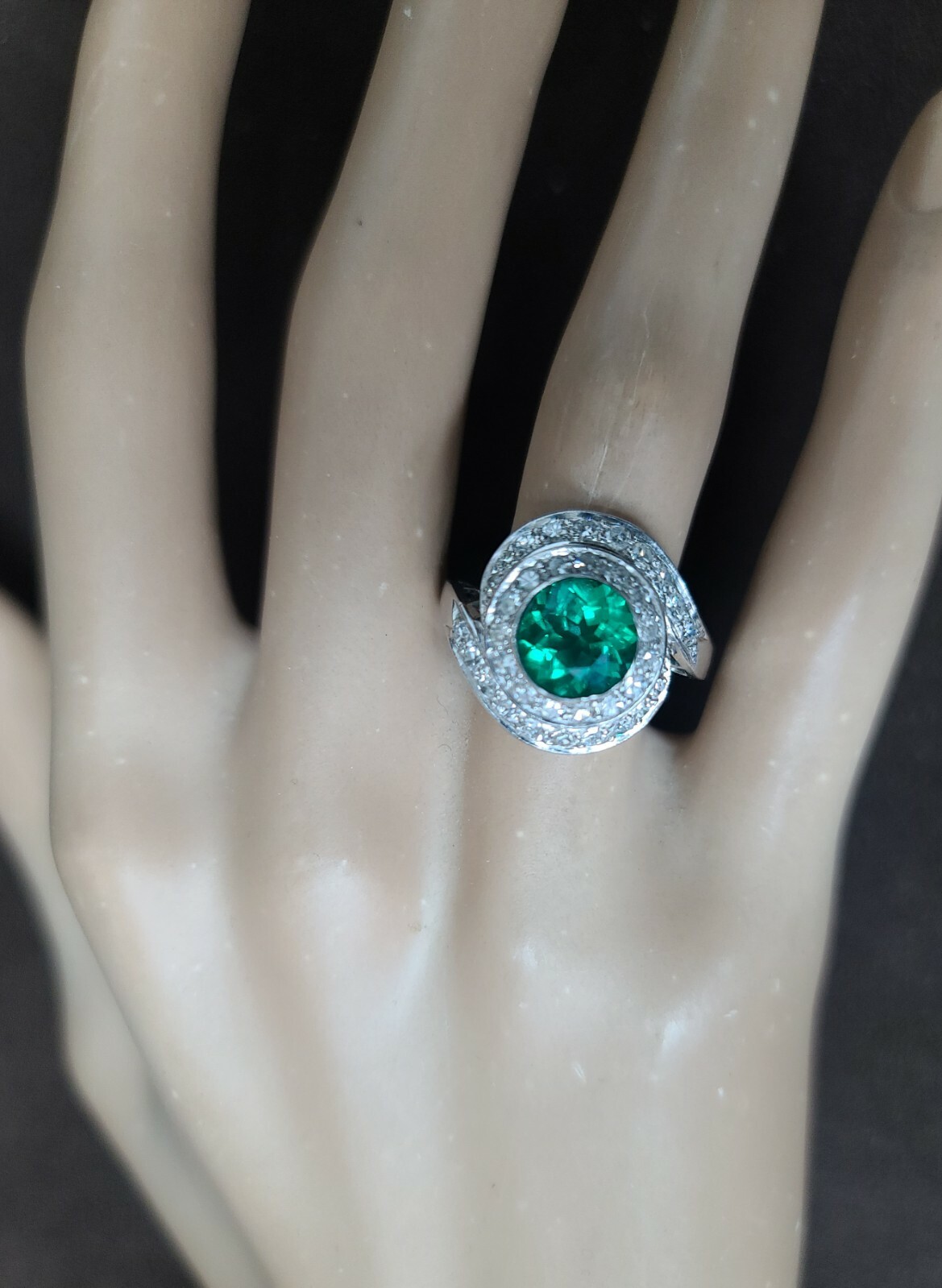 VINTAGE PLATINUM RING 1.52CT. NATURAL GREEN EMERALD ROUND SHAPE CIRC 1940’S