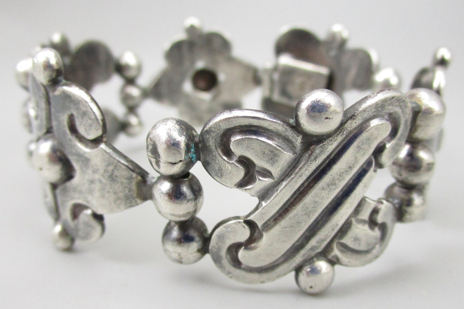 MEXICAN STERLING 980 SILVER “AGUILAR STYLE” MAGUEY BRACELET SIGNED MM – 54G