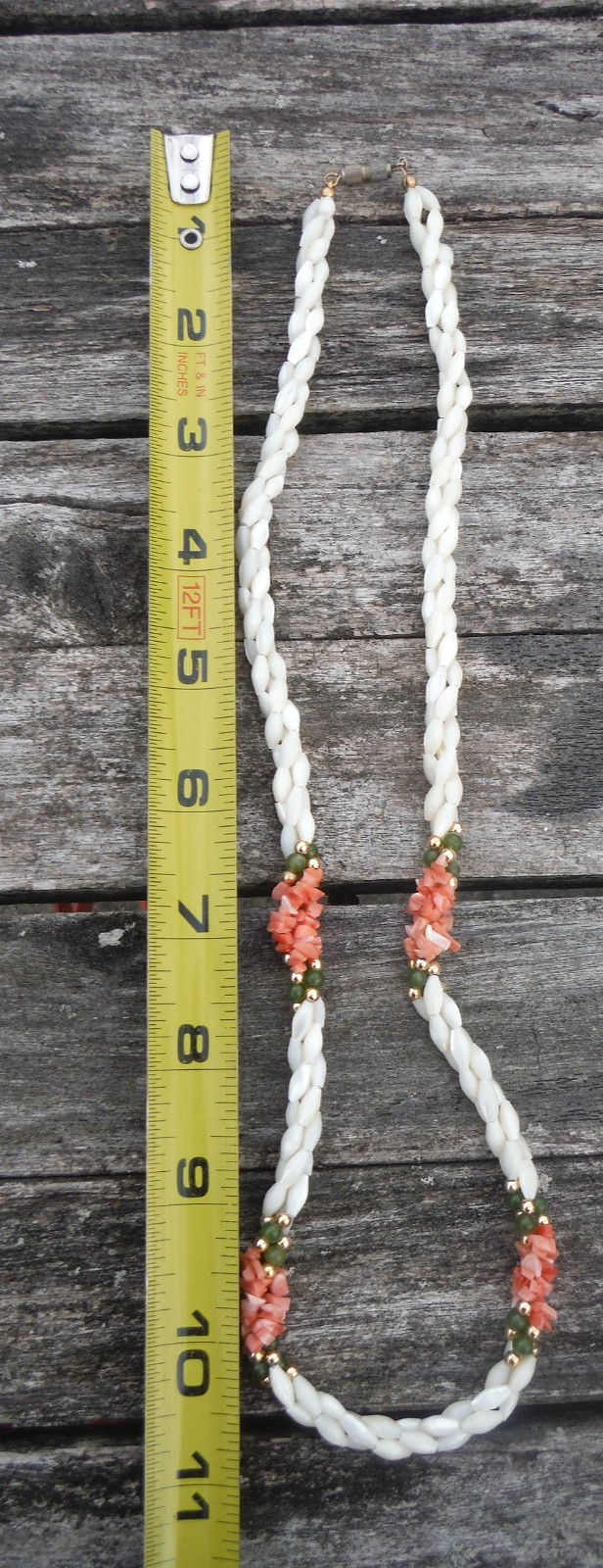 Vintage 1990s Hawaiian Coral & Bead Necklace 21″ Cream Pink Green Gold *VGC*
