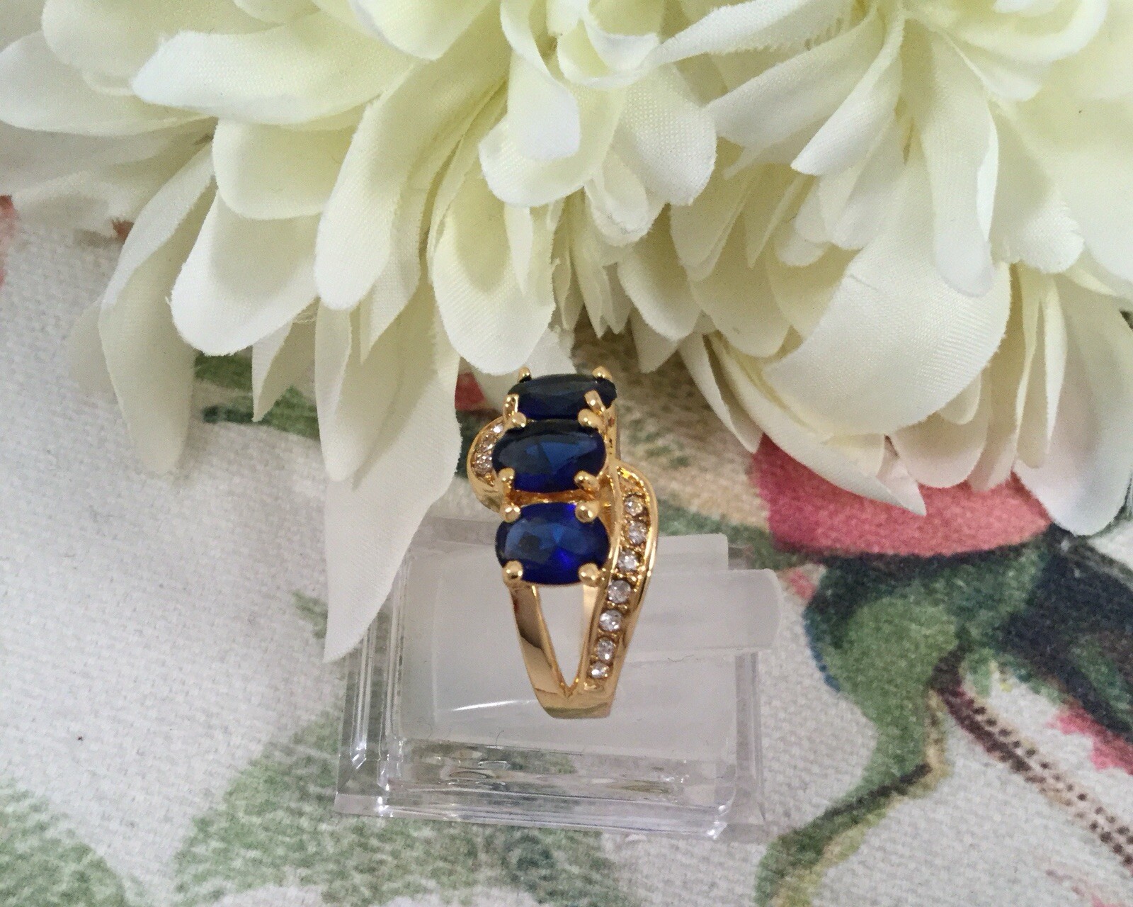 Vintage Jewellery Gold Ring with Blue White Sapphires Antique Deco Jewelry 7 O