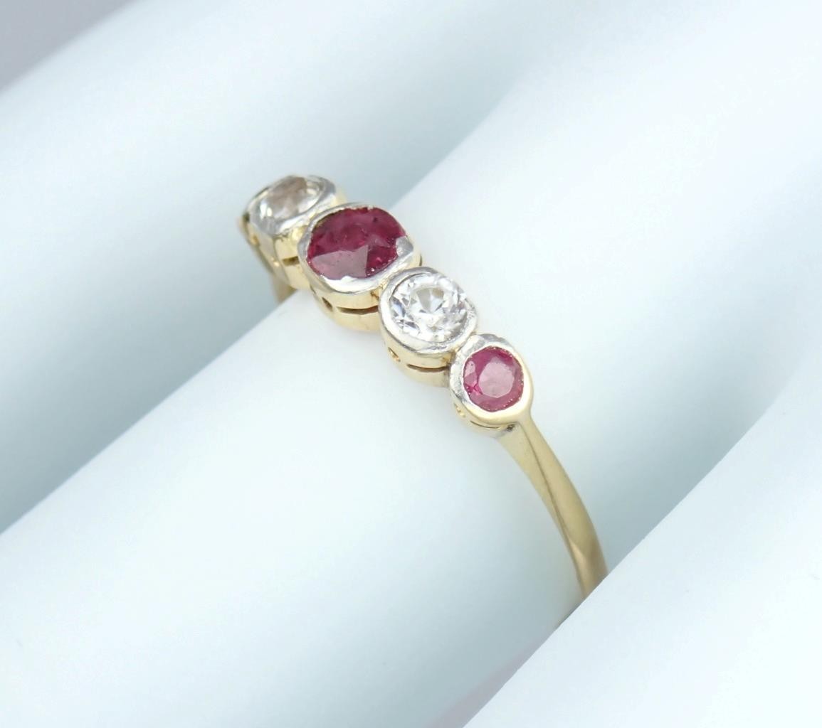 Lovely Antique Art Deco 18K Gold Platinum Ruby White Sapphire Five Stone Ring 5