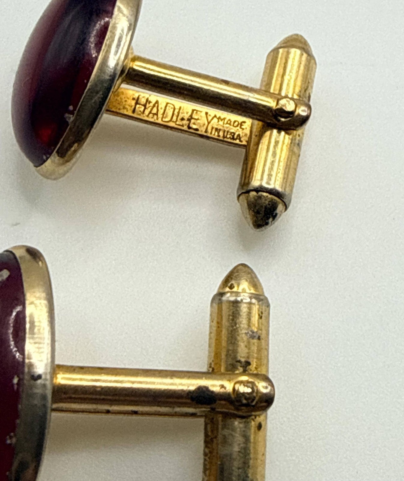 Vintage Hadley red oval jelly cabochon and gold tone cuff links