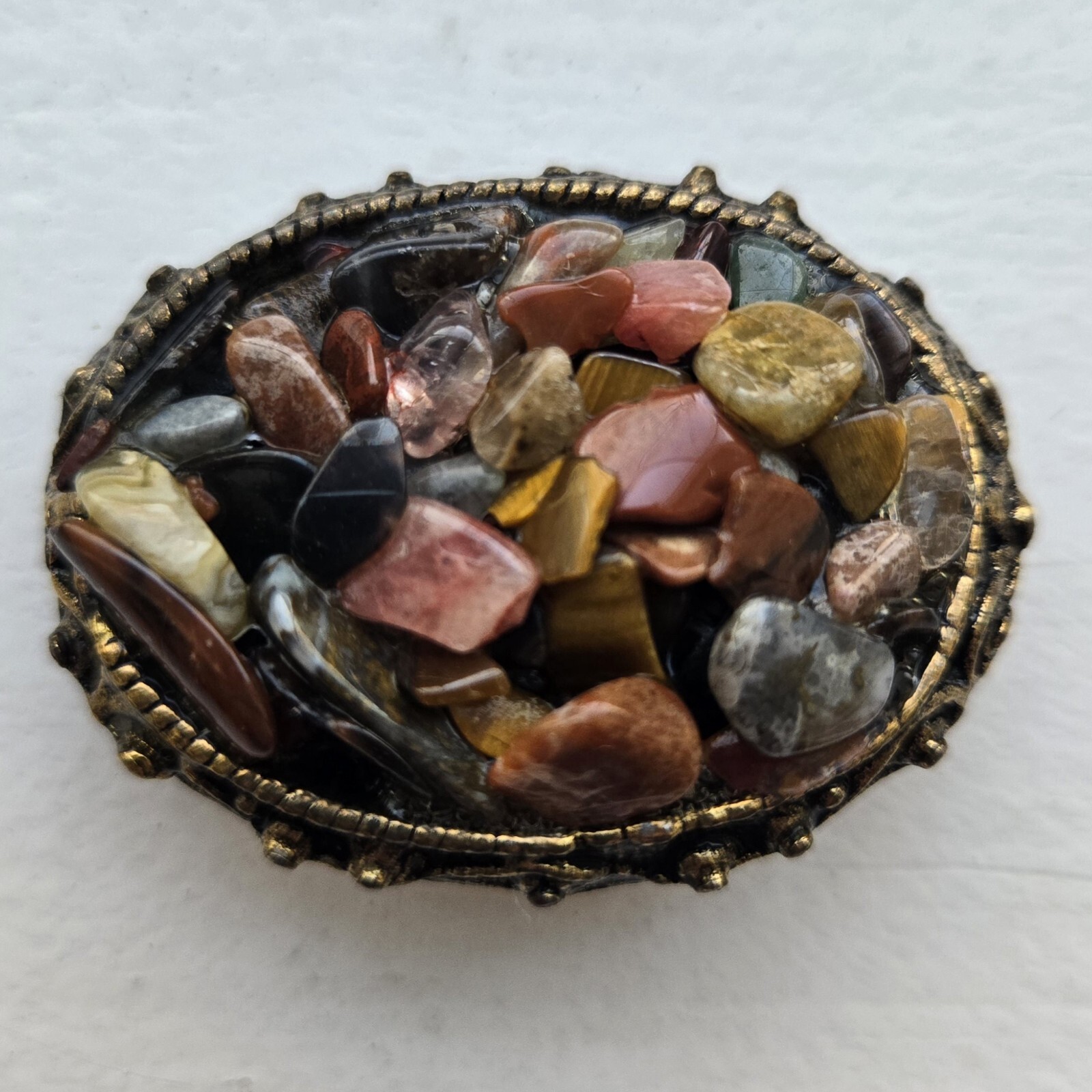 Vintage Multicolor Gem Stone Chips Brooch Pin Gold Tone Oval Estate