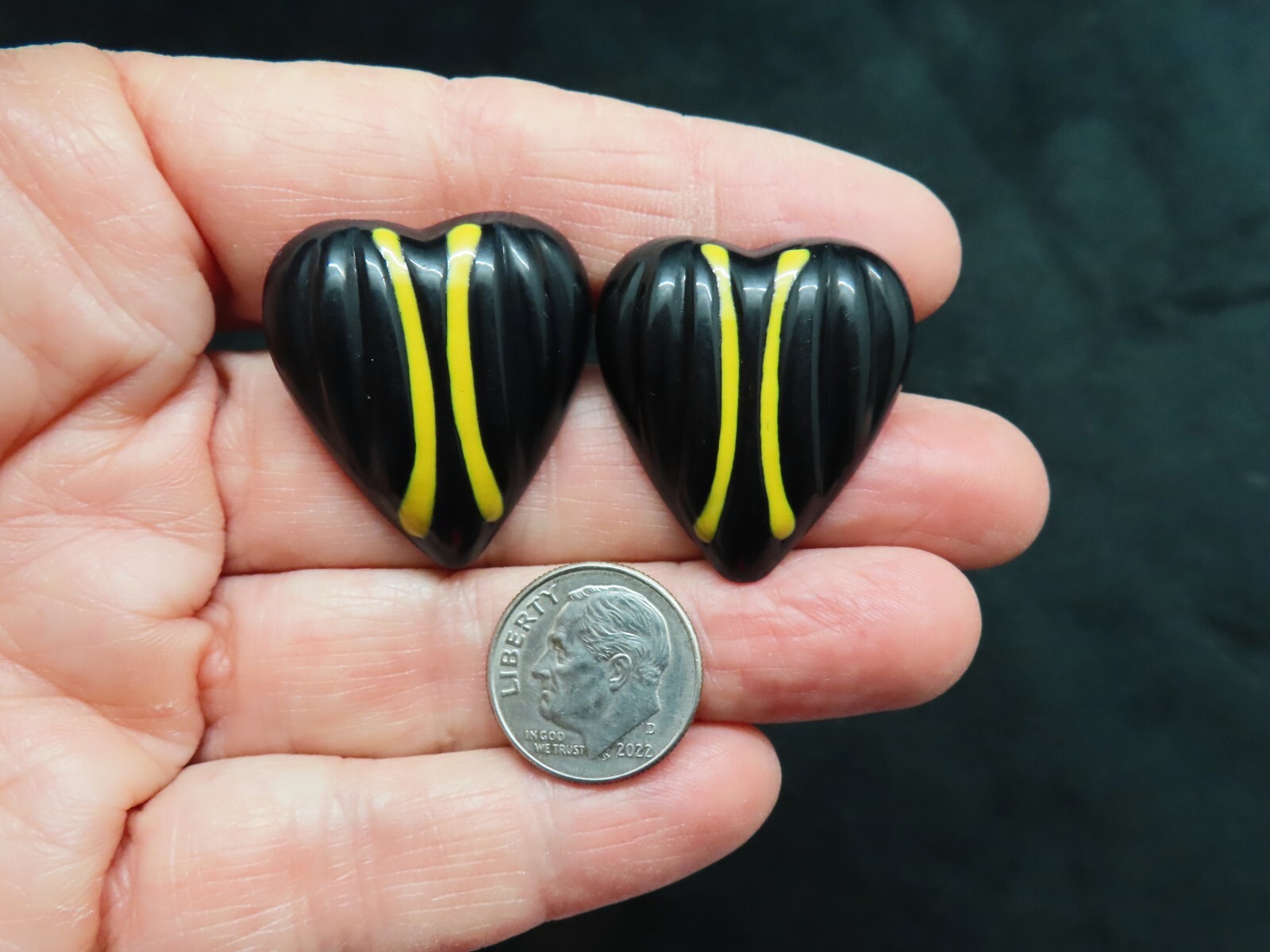 Vintage 1980’s Black & Yellow Heart Motif Pierced Earrings