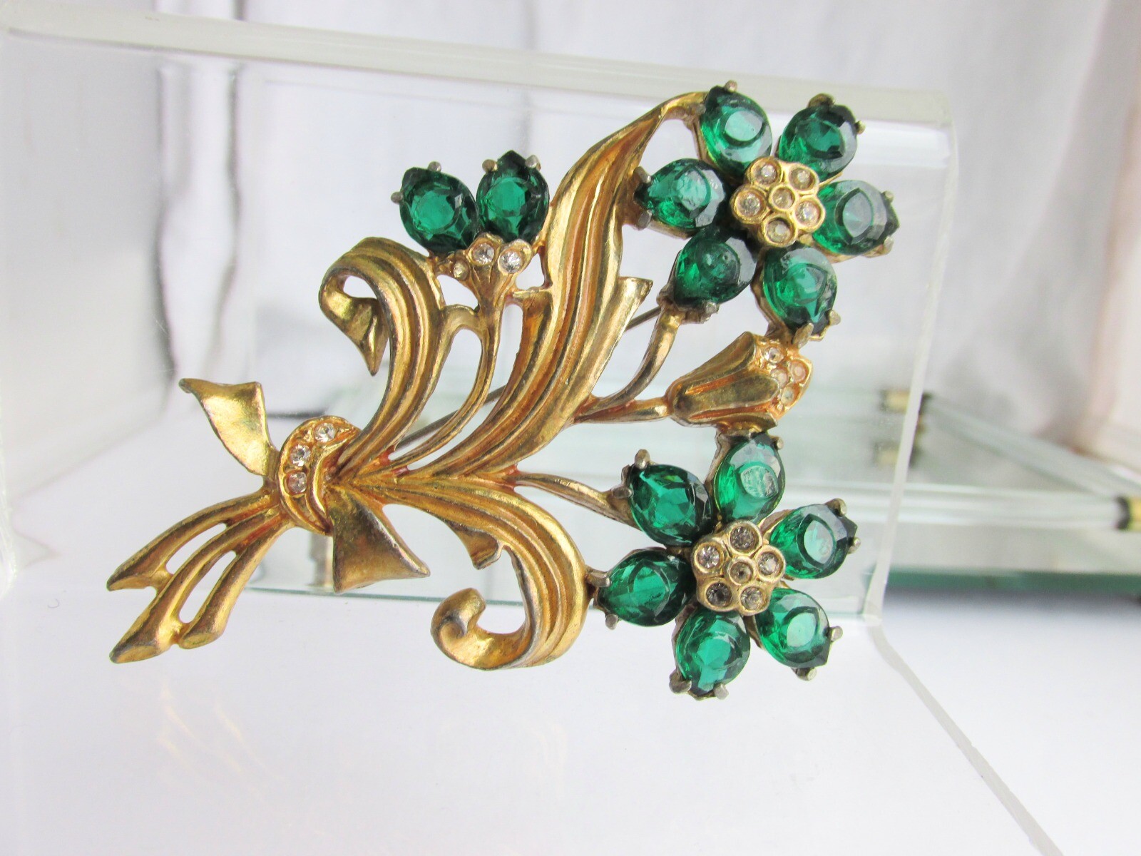 Rare Vintage Art Deco Unique Dark Green Glass Cabochons w/ Eyes Brooch Pin