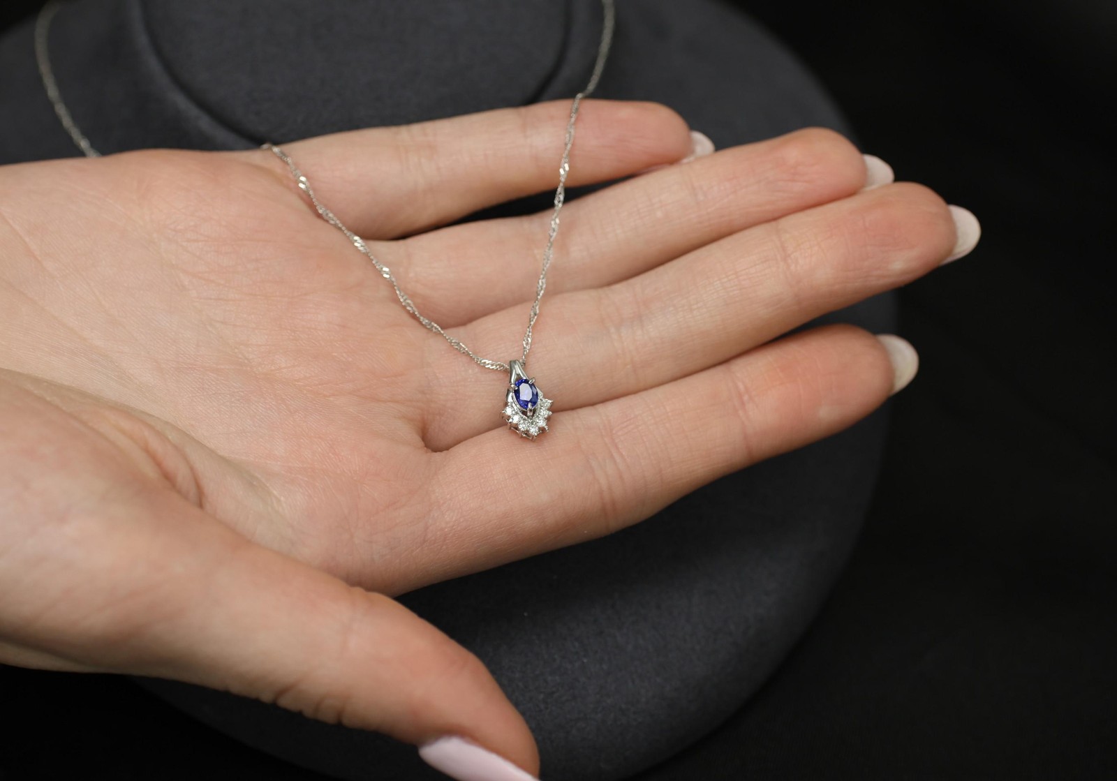 0.35ct Royal Blue Sapphire & 0.07ct Diamond 16 Inch Platinum Necklace, 2.87g