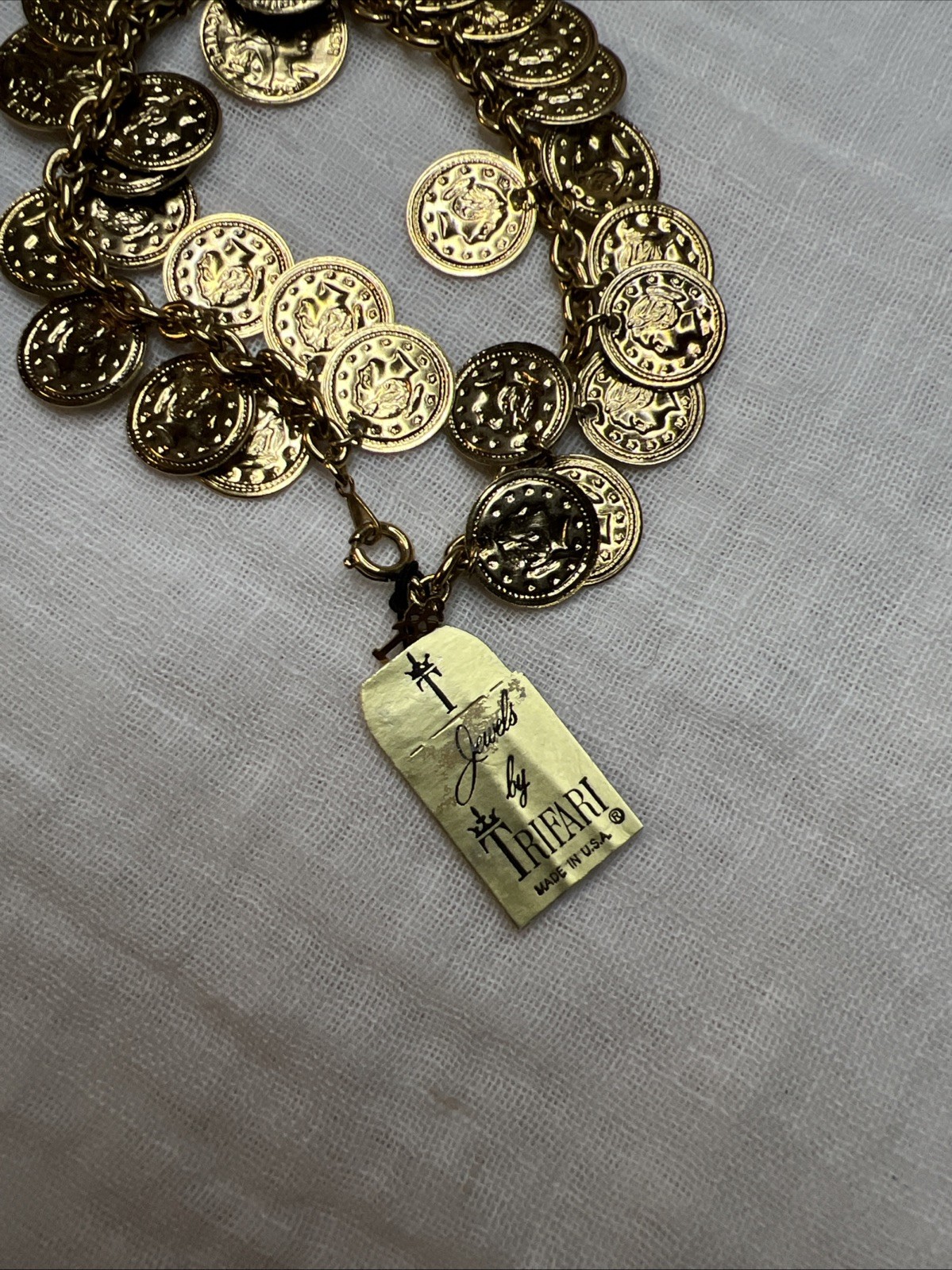 VTG Crown Trifari Jewels Antique Gold Roman Coin Demi Parure Set NOS 1978-85