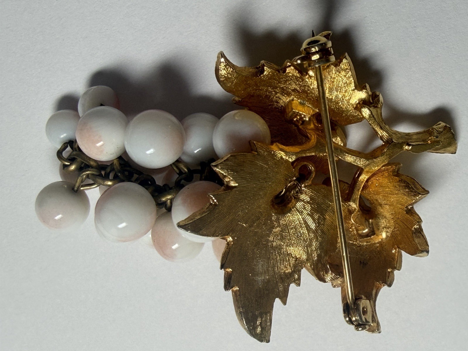 Vintage Brooch Grapes Dangling Drop Gold Tone Angel Skin Beaded Estate 2” NOTE
