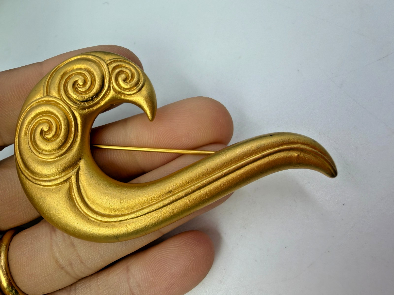 Vintage Brooch Wave Wind Made in England Heavy Goldtone Metal Matte 90s