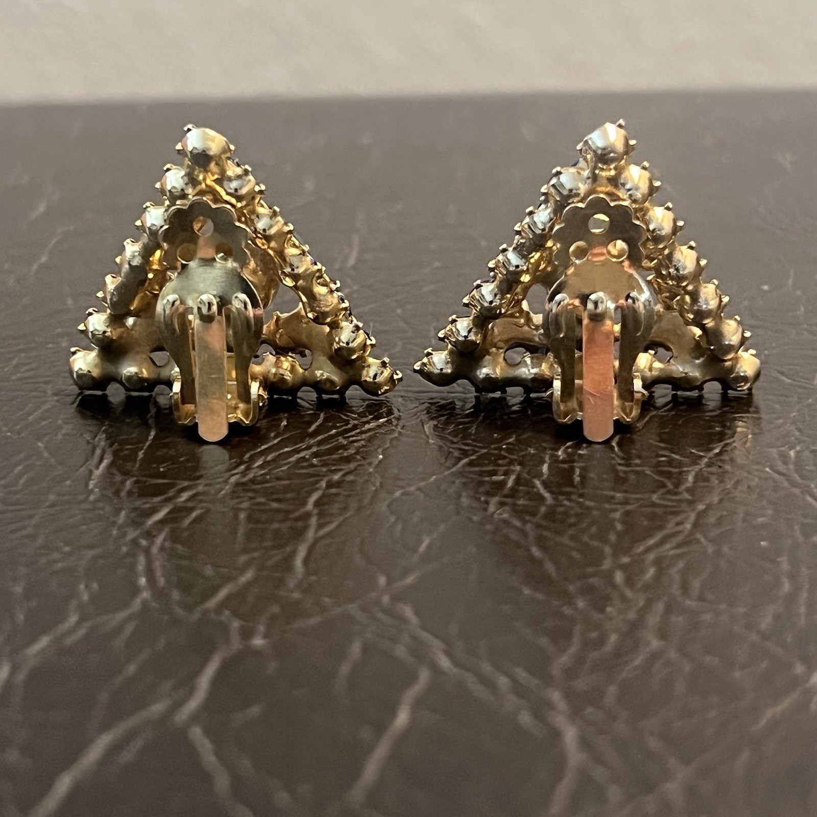 Vivid & Fancy Blue Green Rhinestones Clip On Earrings In Triangles