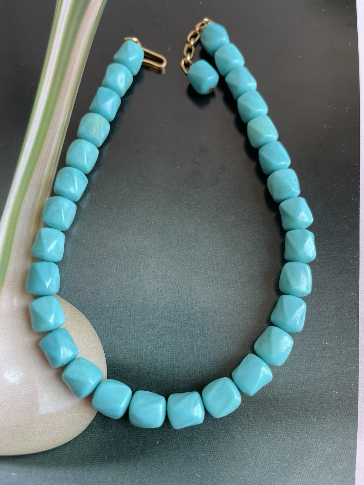 Vintage Trifari signed Turquoise blue lucite bead necklace