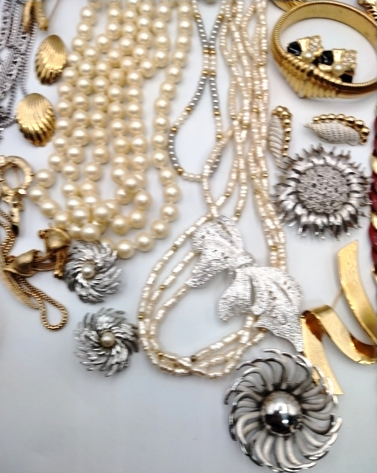 Vintage Jewelry Lot Coro Trifari Monet Sarah Coventry Necklace Earring Brooch