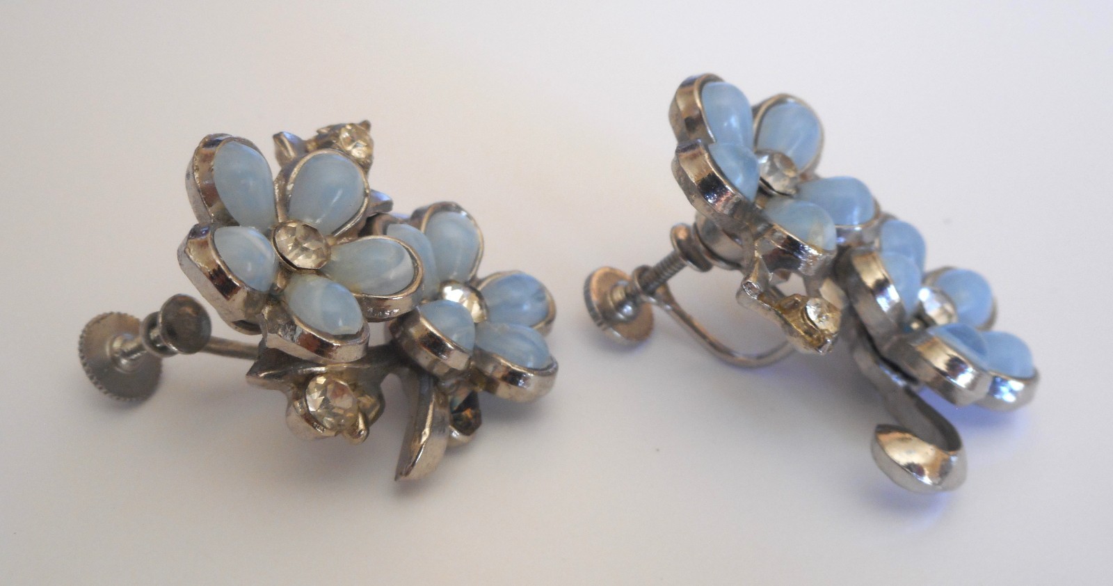 Coro Earrings . Vintage Screw Post . Blue with White Metal Setting