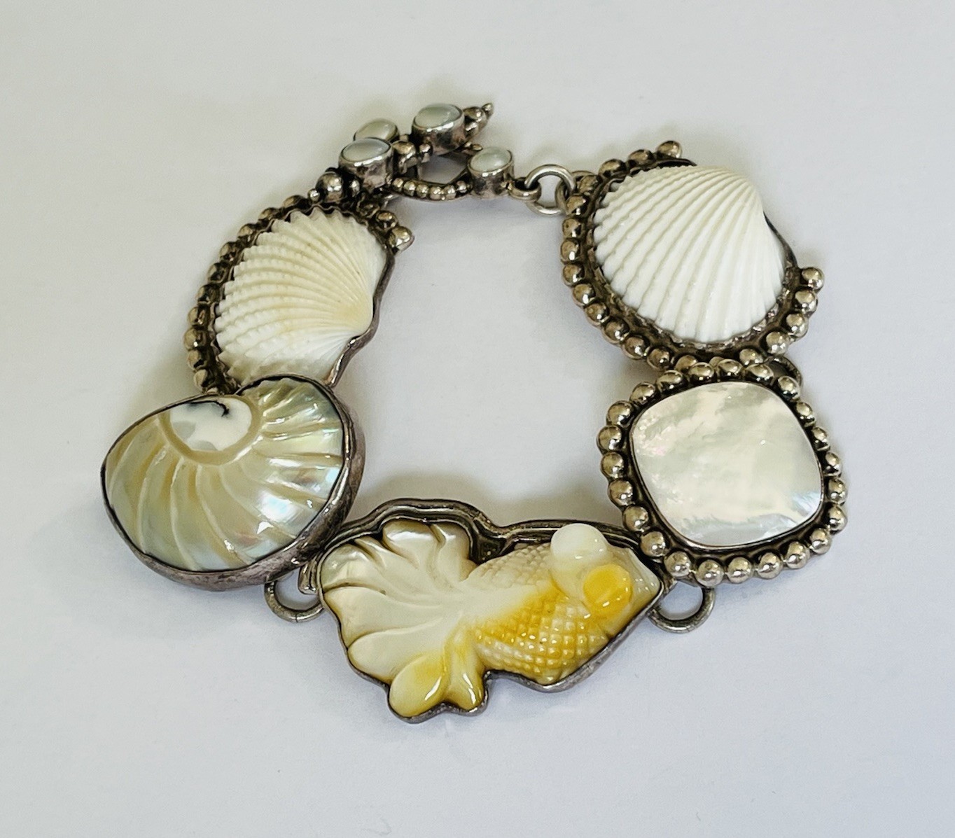 Vintage Sterling Silver AMY KAHN RUSSELL Mother Of Pearl Carved Fish Bracelet