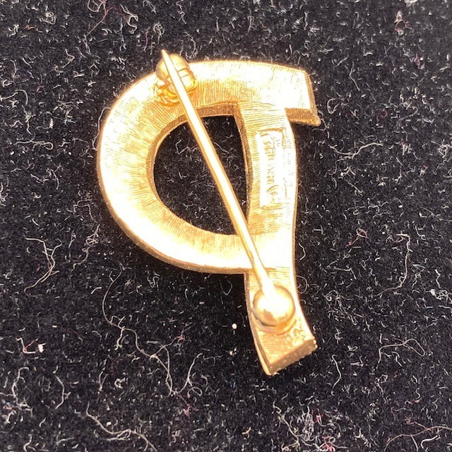 Vintage Trifari Brooch Script Letter P Gold Tone Textured Monogram Pin Signed