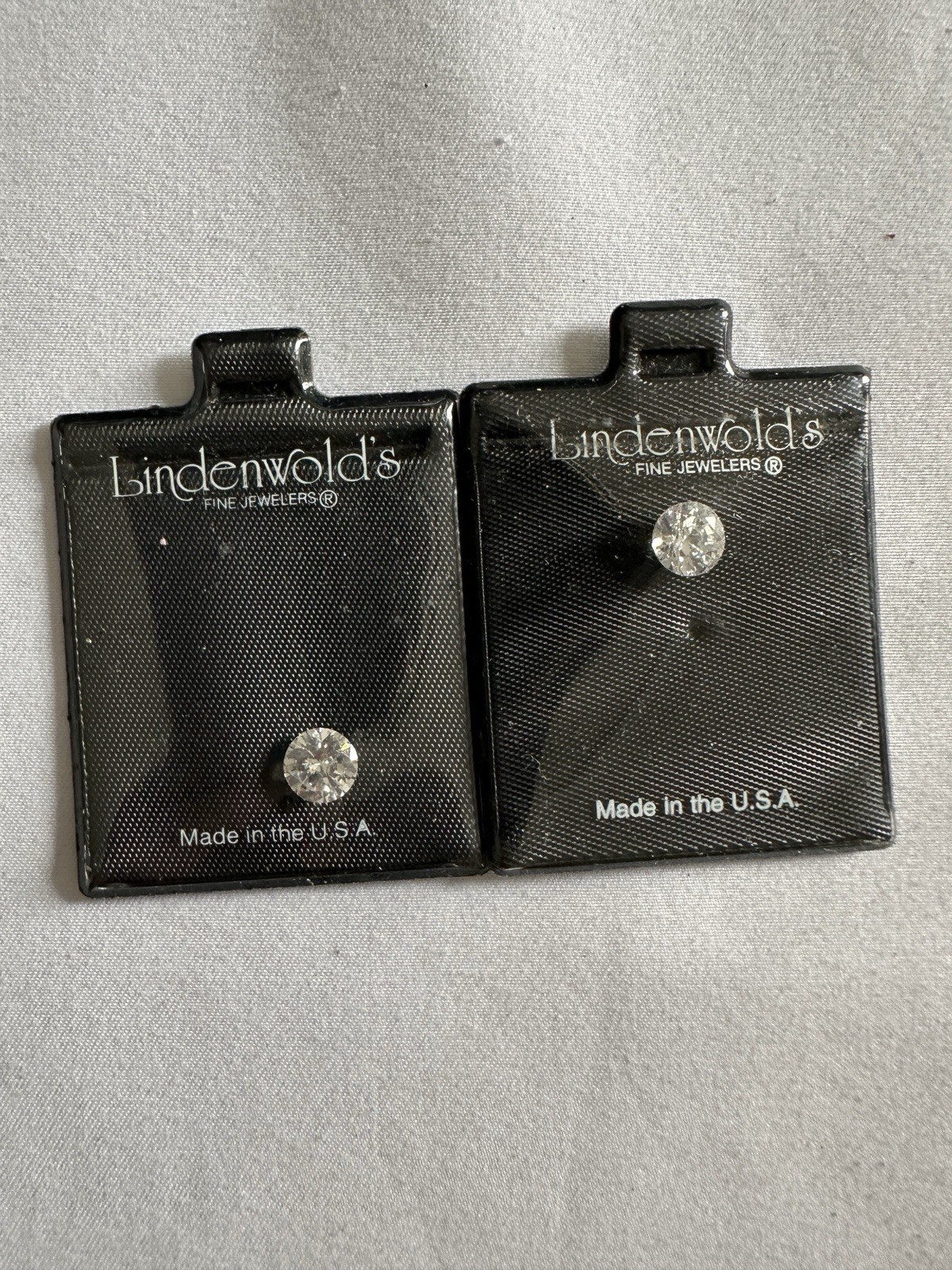Vintage Lindenwold’s Fine Jewelers Round Clear Faceted Cubic Zirconia Stone (2)