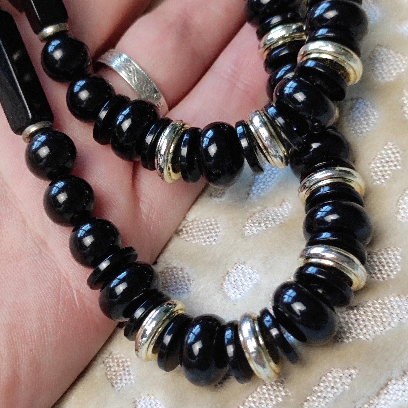 Vintage Womens Black Silver Beaded Necklace Large Side Bead Box Tab Insert Close