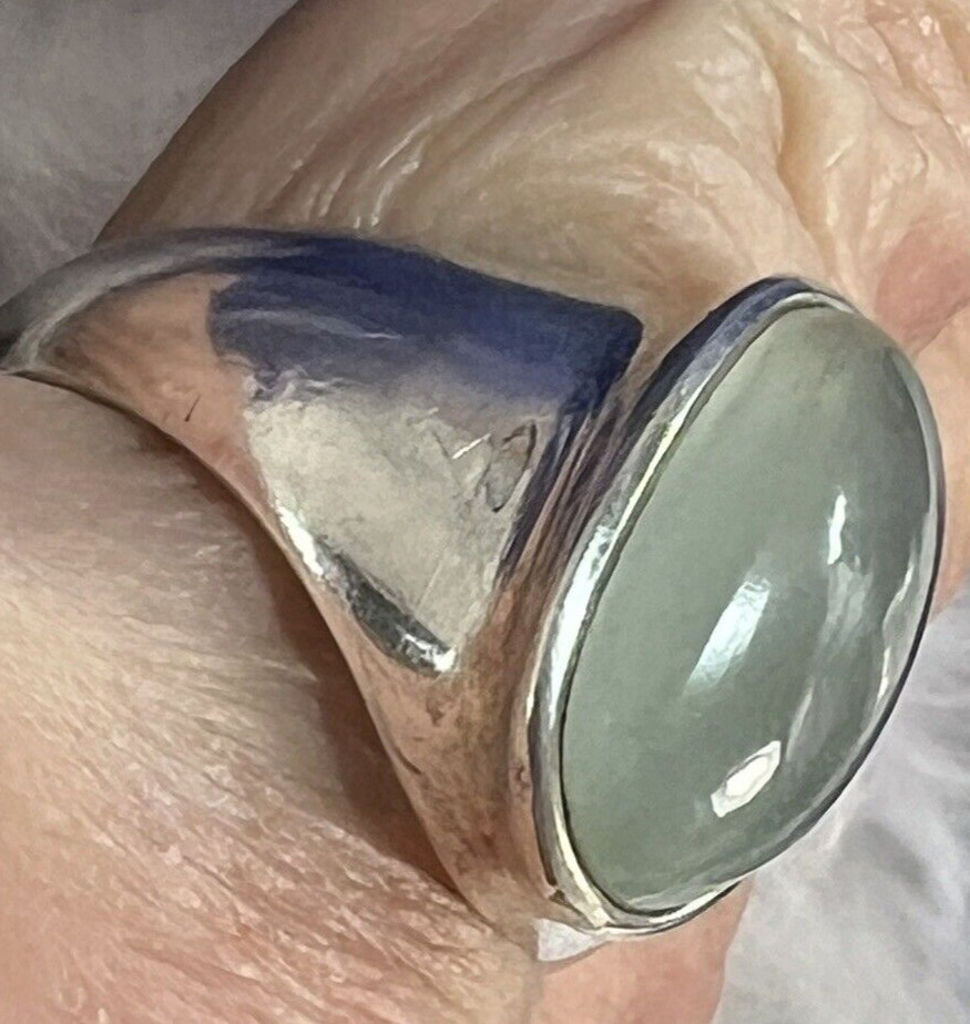 Very light green Jade Sterling Silver 925 VINTAGE Men’s 3/4″ N BAND RING size 10