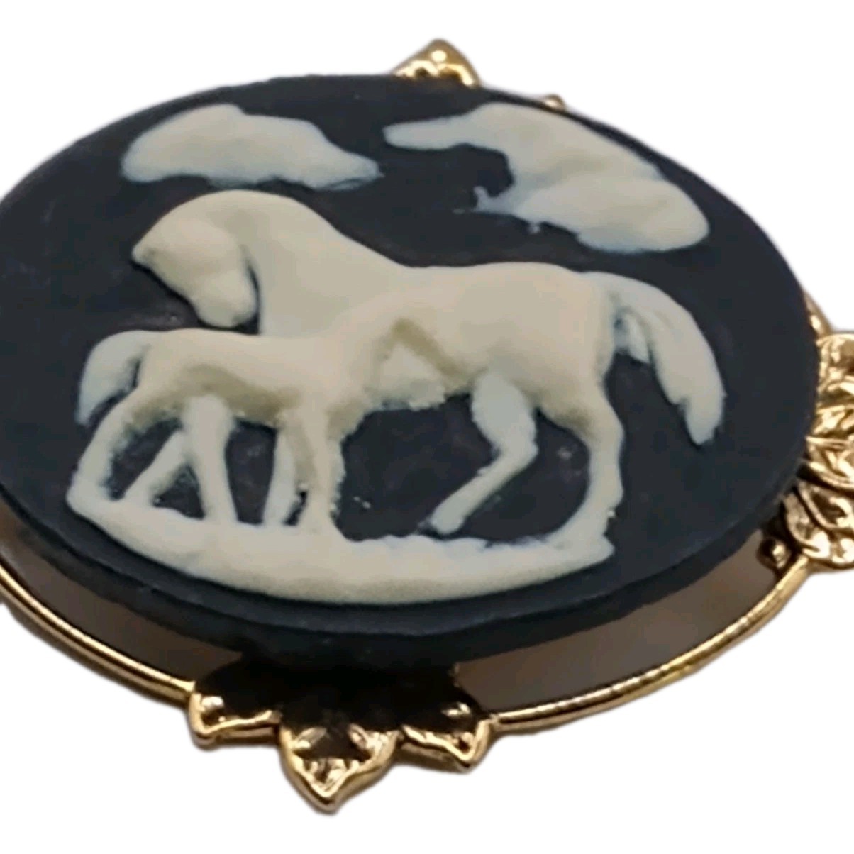 Vintage Horse & Foal Cameo Brooch Pendant White Gold Tone Leaf Frame 2 by 1 1/2