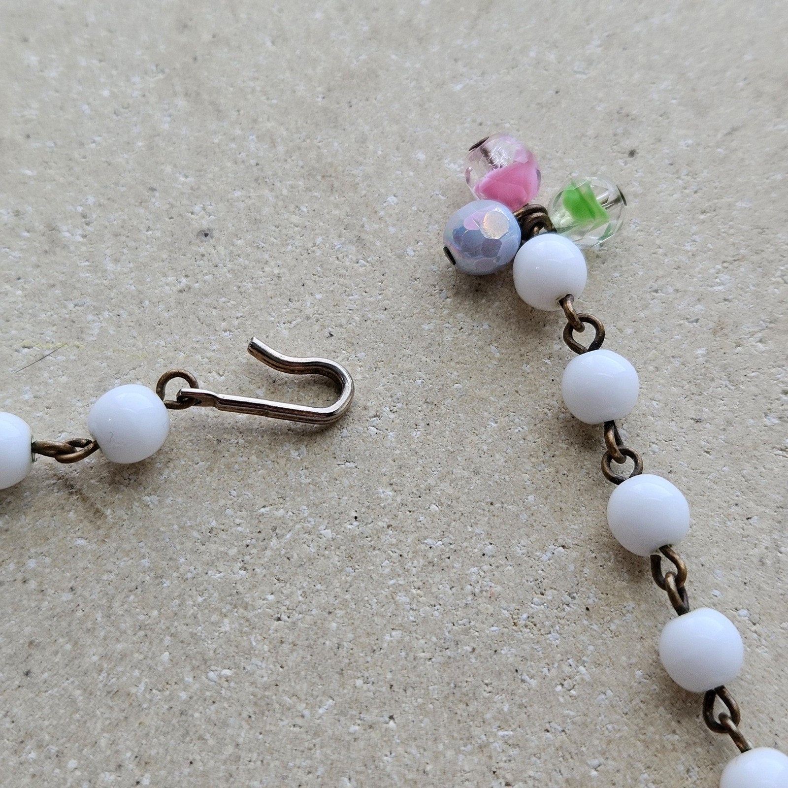 Vtg 50s White Seed Bead Pastel Glass Choker Necklace and Clip On Earrings Set