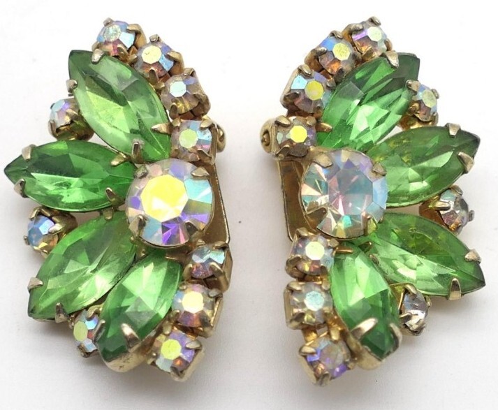 Vtg Estate Parure Lime Green AB Pin 2.5″ Brooch & Earring Set Gold Tone Backing