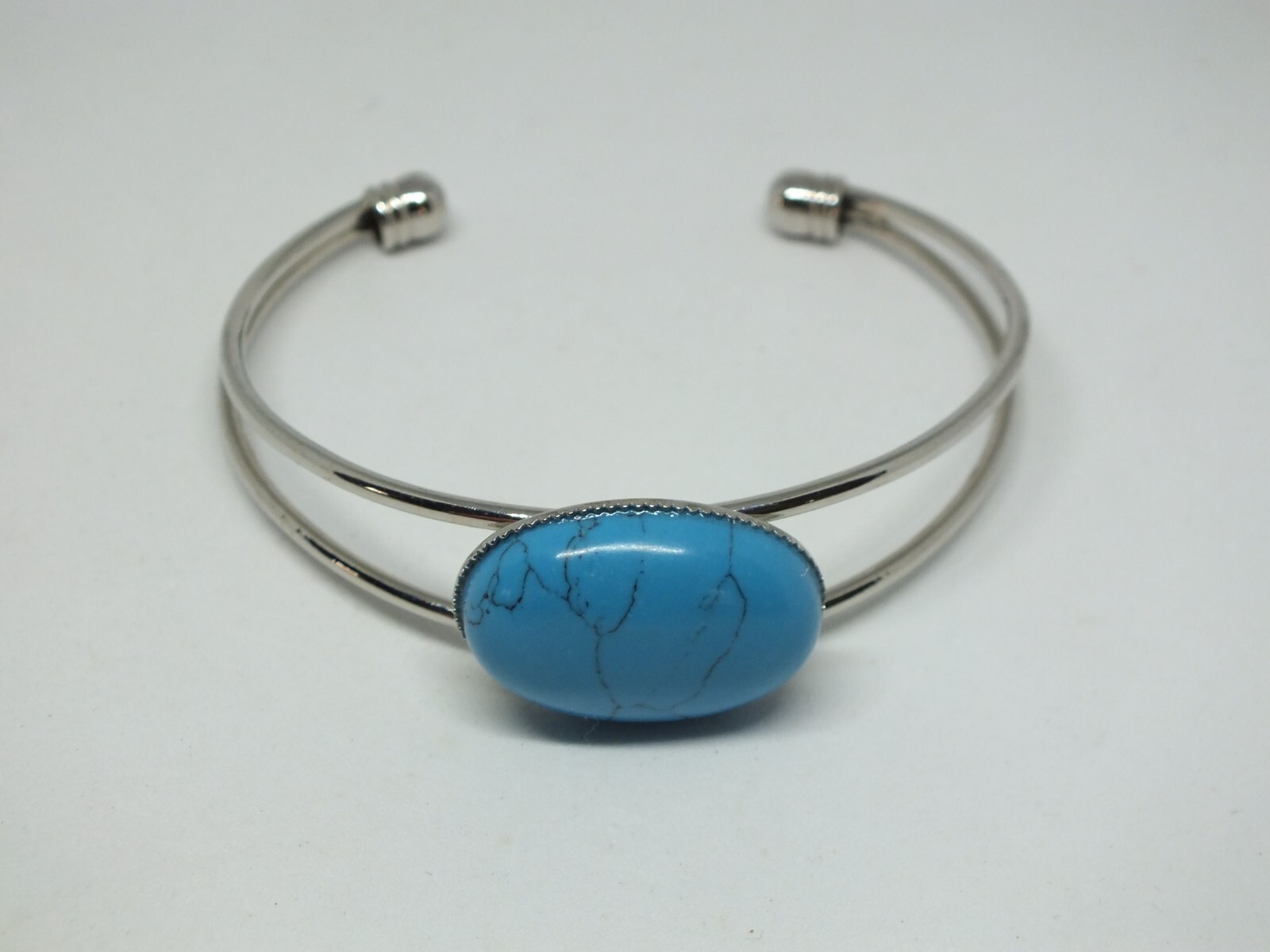 Beautiful Cuff Bracelet Silver Tone Turquoise Cabochon 3/4″ Wide x 2 3/8″ Acr ID