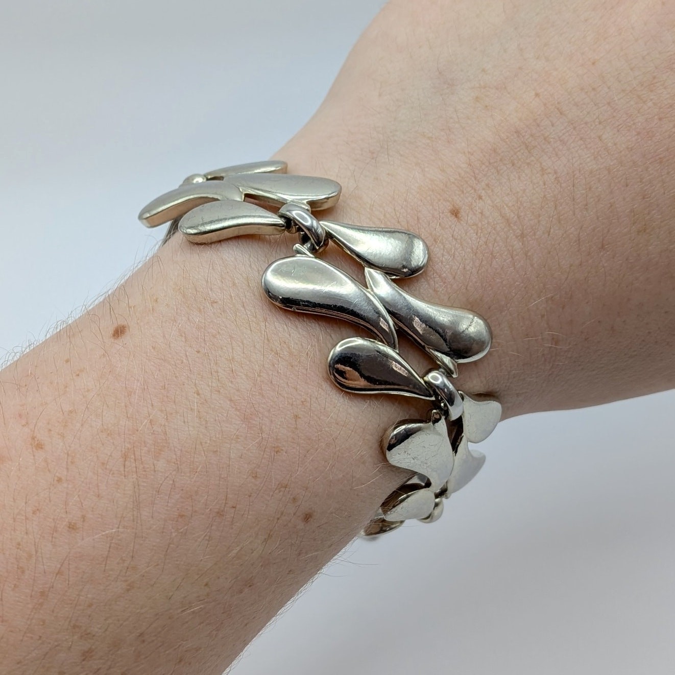 Vintage MONET Silver Tone Chunky Teardrop Link Bracelet with Safety Chain 7.25in