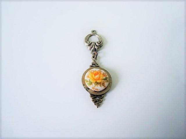 Dainty Vintage Silver Tone and White Glass Pendant With Yellow Rose KJ