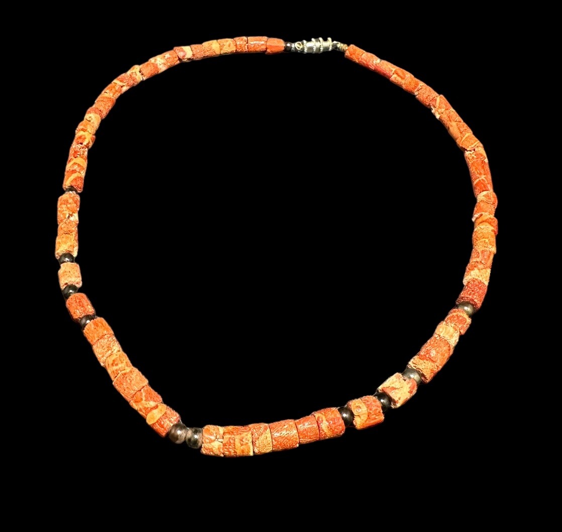 Necklace Red Sponge Coral Primitive Style Vintage Round Beads 16.5 in