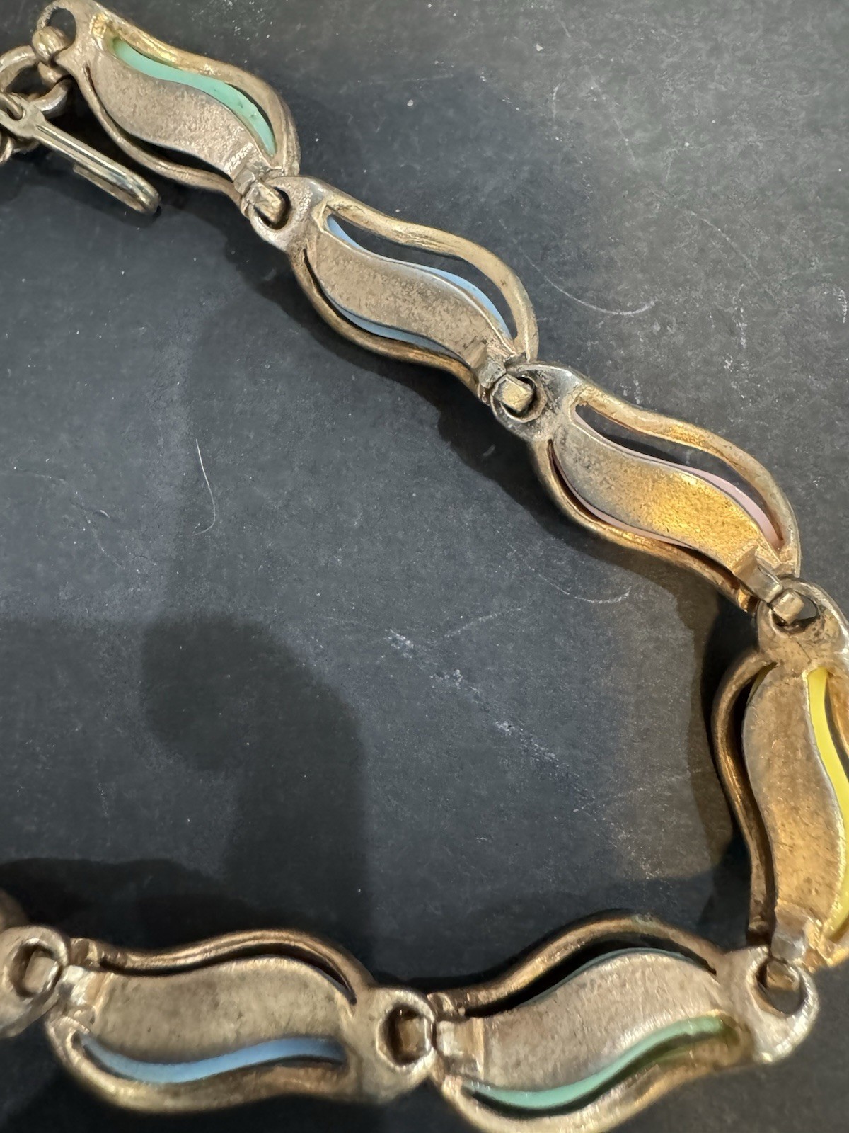 Vtg Acrylic Pastel Colors Metal Necklace