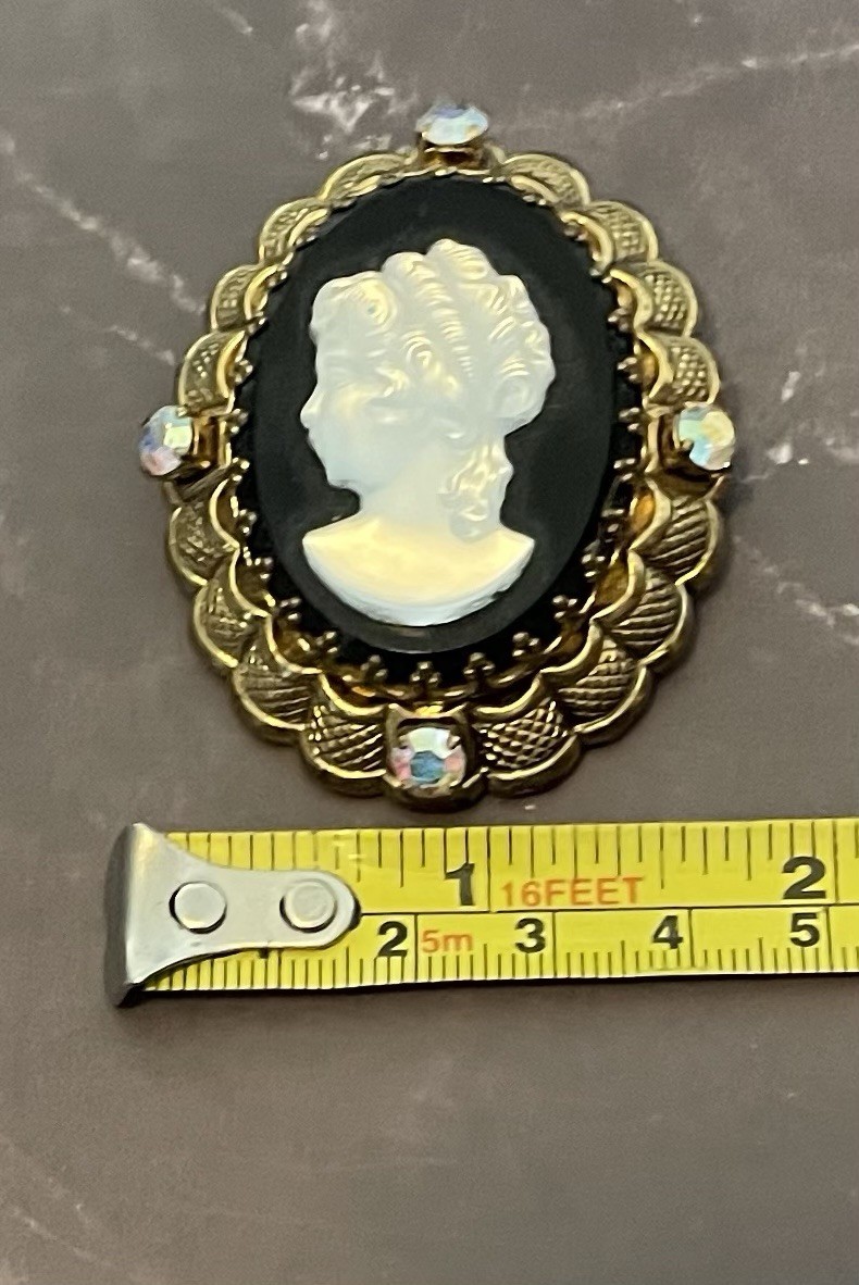 20th Century W German Gold Filigree Carved Glass Cameo Austrian Crystal Brooch