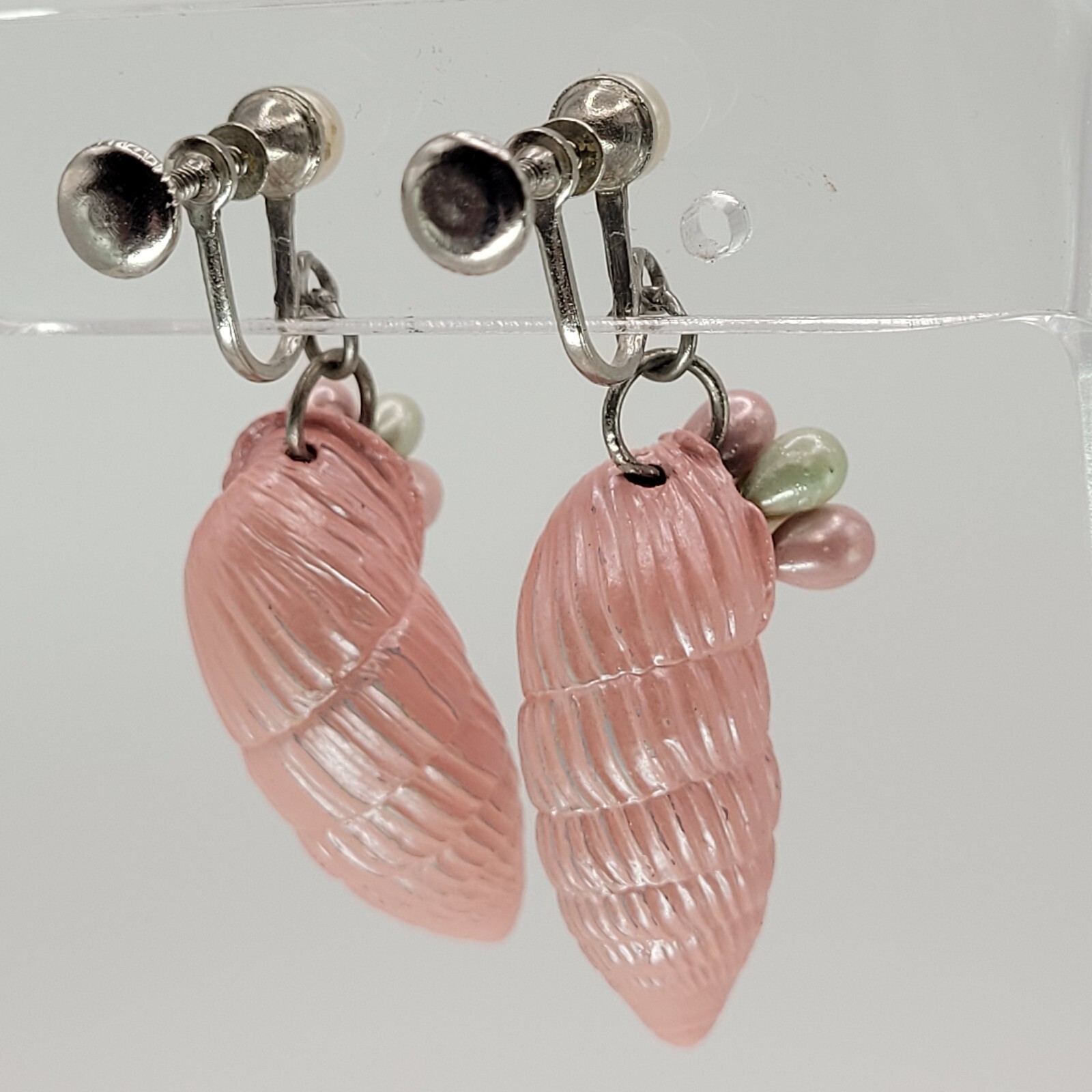 VTG Screw Back Earrings Figural Pink Enamel Conch Shell Shape