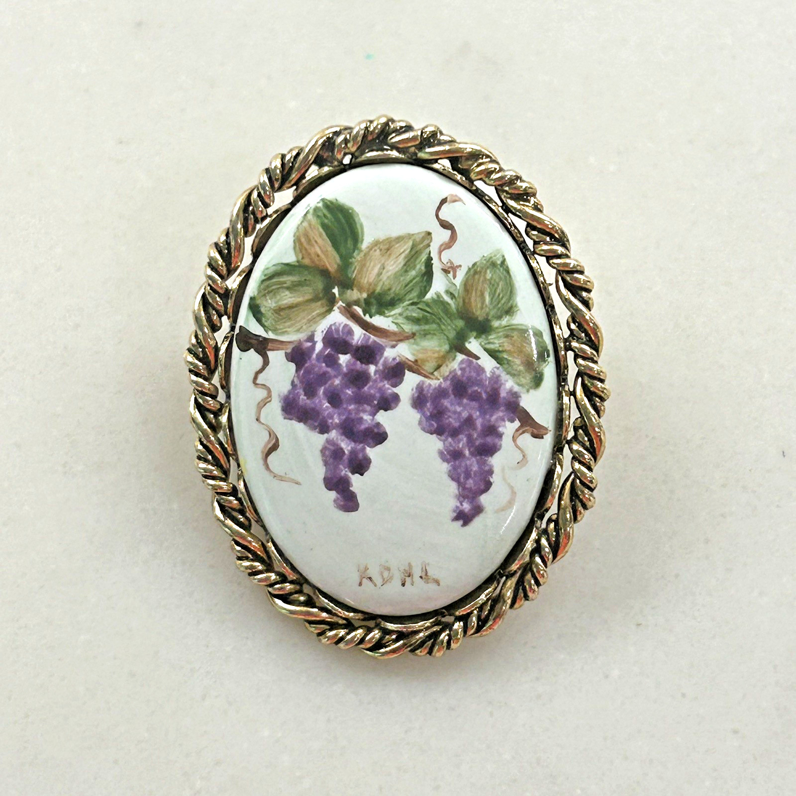 Vintage Vineyard Grapes Brooch Hand Painted Convertible Goldtone Signed 80s