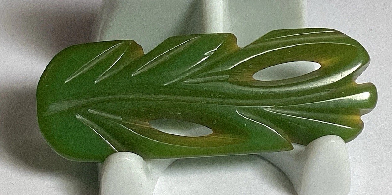 Vintage Beautiful Green Carved Bakelite 2 1/2” Inch Brooch Retro