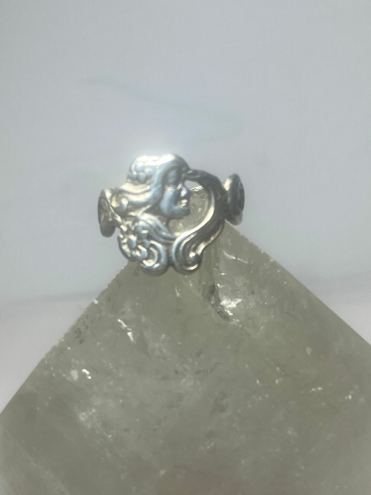 Lady face ring Art Deco influences floral band sterling silver women girls