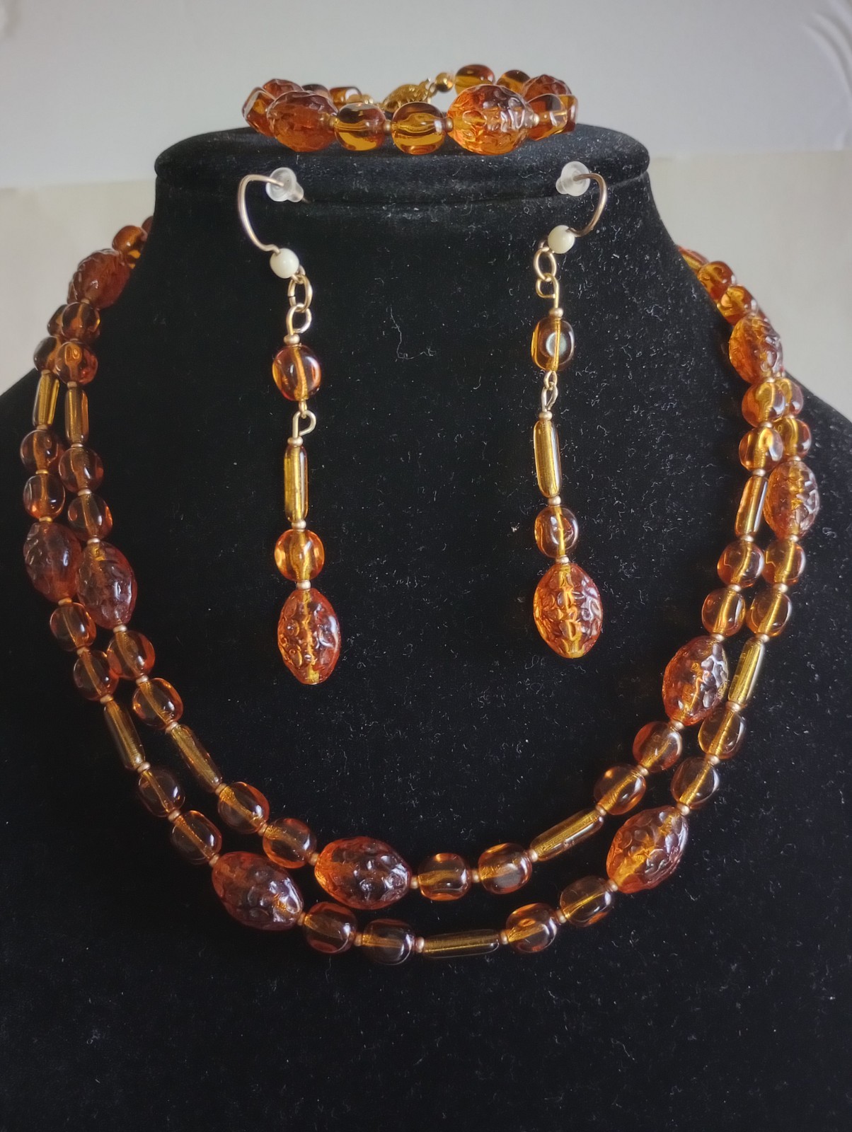 ESTATE HONEY AMBER GLASS PARURE SET NECKLACE 17-18″ BRACELET 7.5″EARRINGS 3.25″