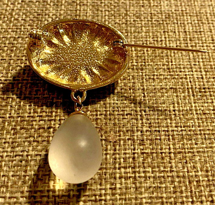 Vintage Brooch Pin Lot of 4 Gold Tone Swirl, Ribbon, Faux Pearl, Oval Teardrop