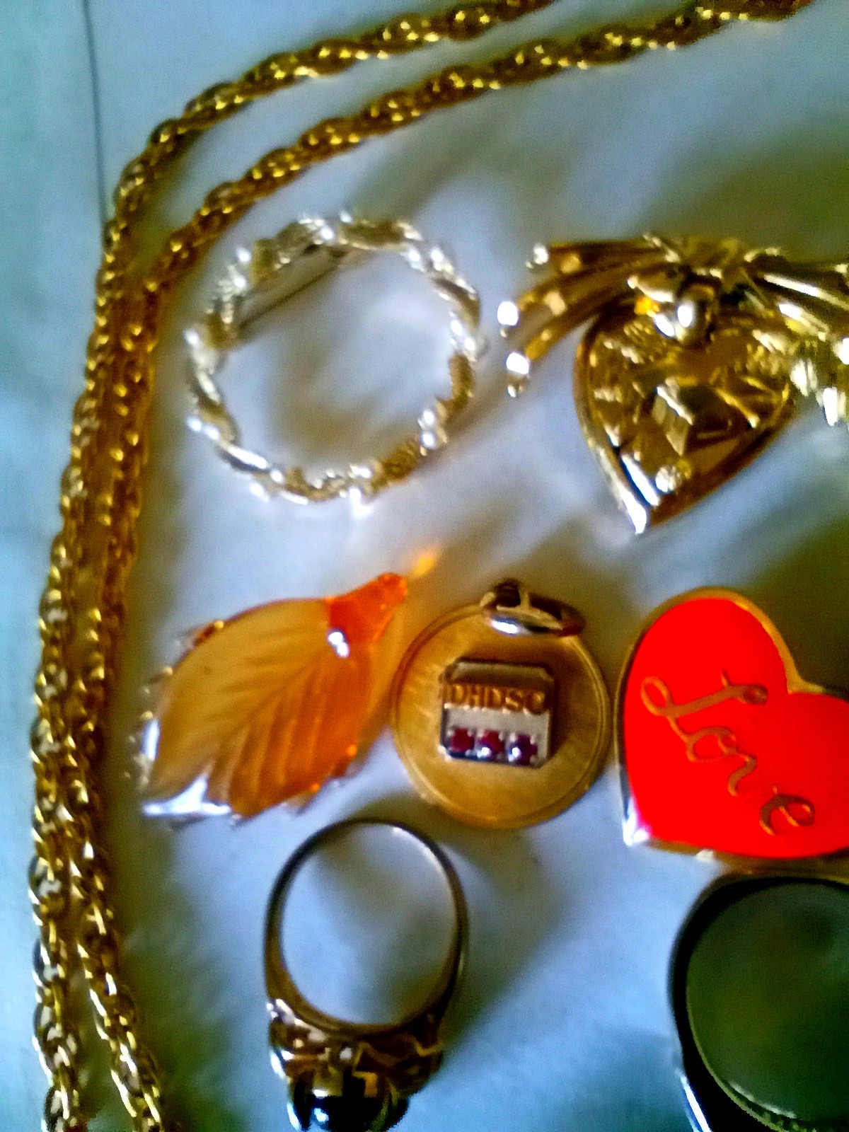 Vintage MIXED JEWELRY “HEARTS AND FLOWERS” PENDANTS ,BROOCHES, NECKLACE,RINGS.