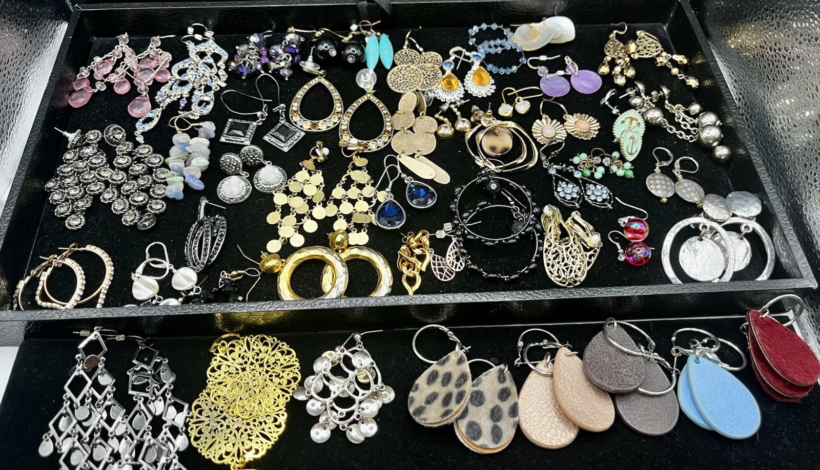 VTG-modern Fashion Drop Earrings Multi Designs Materials Wear Resell 46pr. Lot