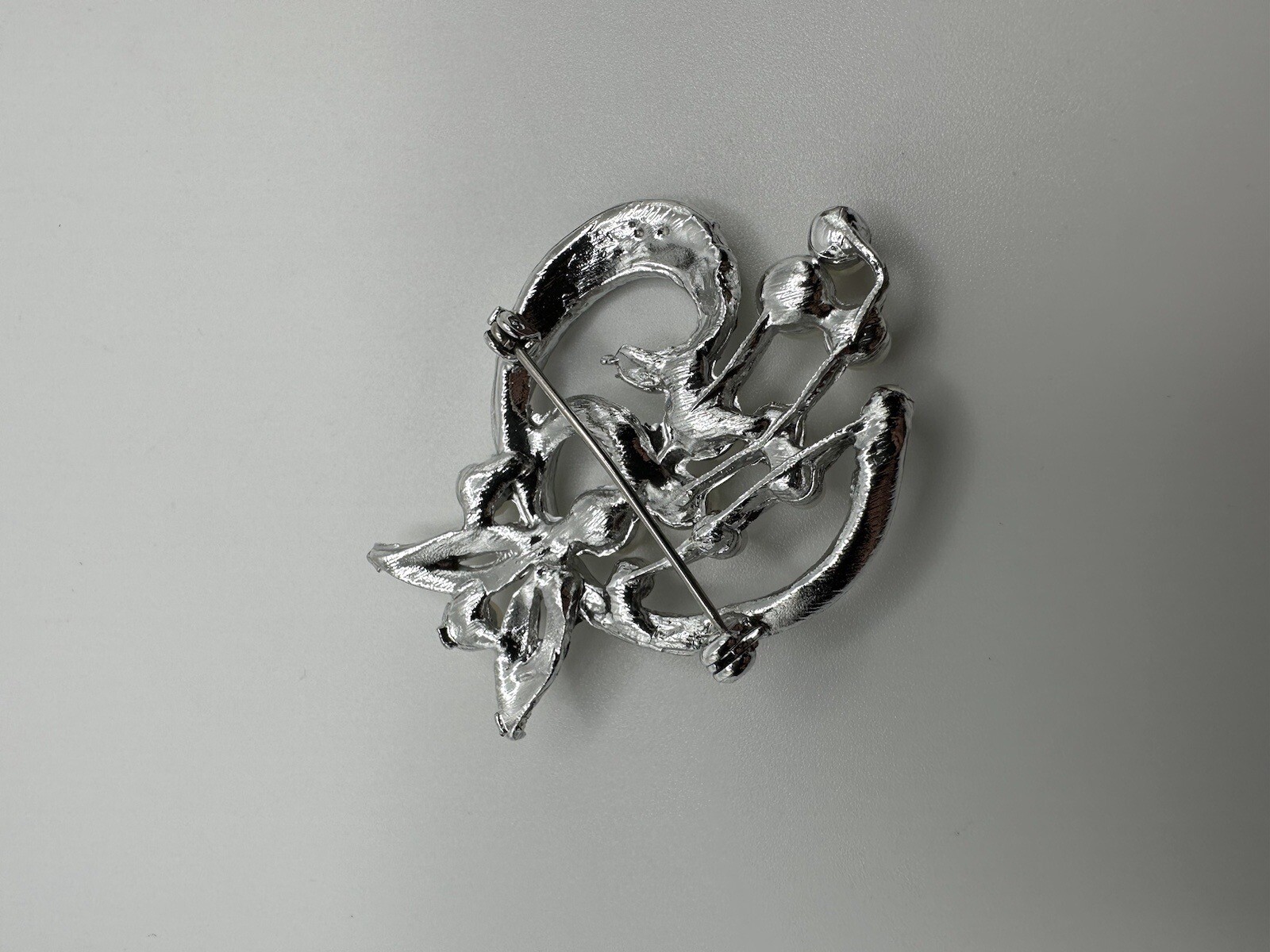 Vintage Silver Faux Pearl Floral Brooch 5cm BB1