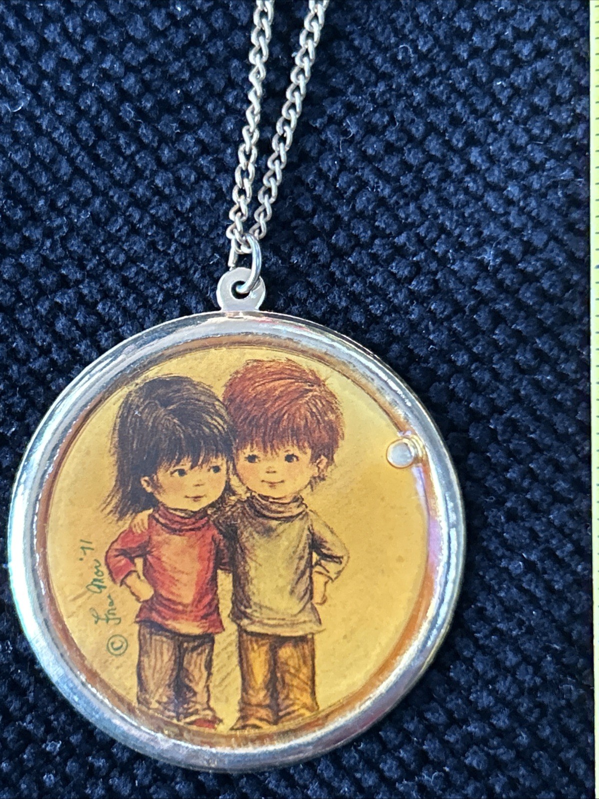VINTAGE 1971 Fran Moore Moppetts Best Friends Necklace Gold Tone