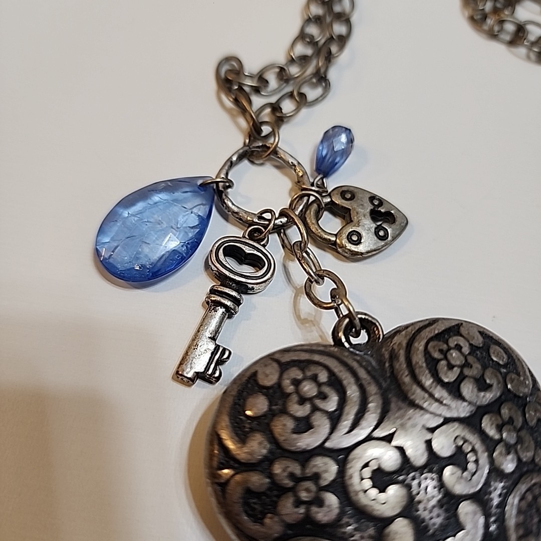 Vintage Style Silver Tone 12″ Necklace With Puffed Heart & Charms ~ Lobster Claw