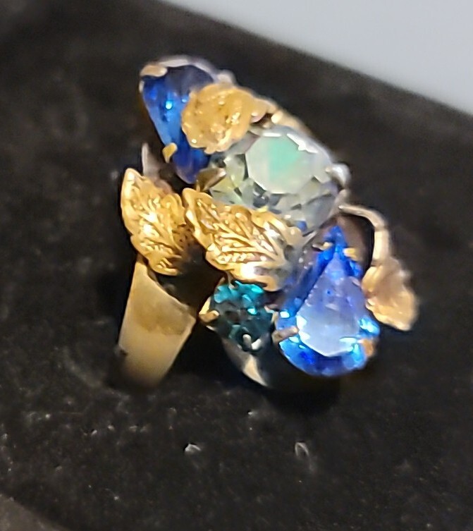 Jewelry Ring Czechoslavacia Glass Gold Wash Brass Hand Crafted Antique 3/4″