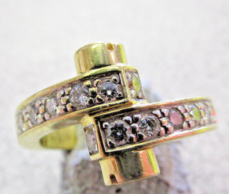Beautiful 18k Gold 1.00 ctw. VS1-G Modern Diamond Ring size 7.75 Make Offer